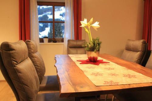 Apartment "k�nstlh�usl"