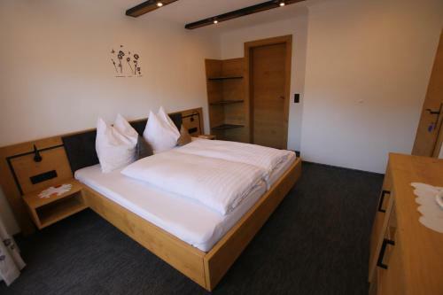 Enzian Apartments
