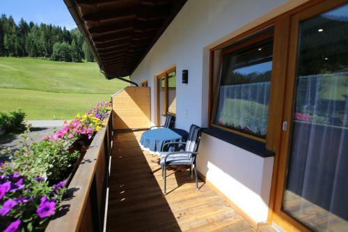 Haus Enzian Apartments