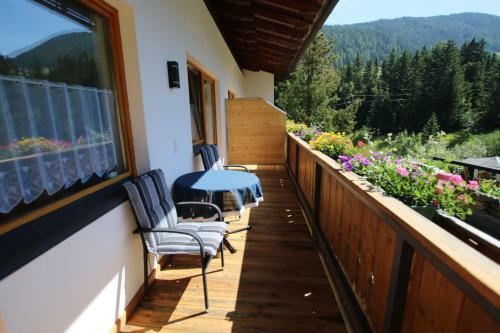 Haus Enzian Apartments