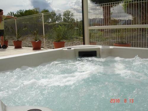 Hotel H�tel Les Flots Bleus
