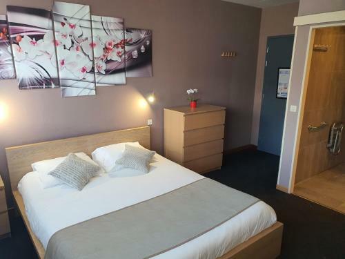 Hotel H�tel Les Flots Bleus