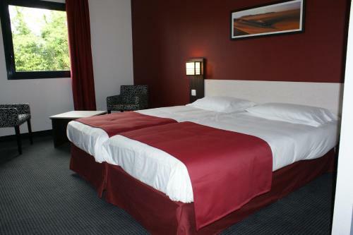Hotel Balladins La Fert� Bernard Cherr�