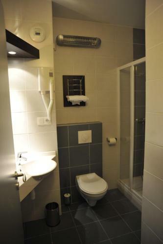Hotel Balladins La Fert� Bernard Cherr�