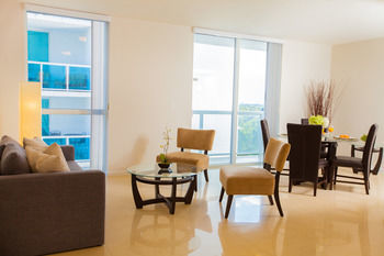 Apartamentos Habitat Residence