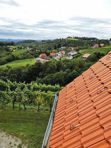 Bed & Breakfast Weingut Albert, Familie Cramer