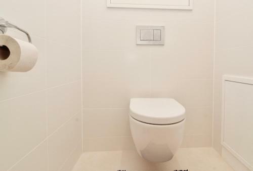 Modern Apartment With Terracce Top 3