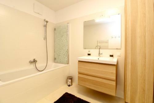 Apartamento Spacious Terrace Apt In Modern Klosterneuburg Building Top 2