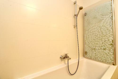 Apartamento Spacious Terrace Apt In Modern Klosterneuburg Building Top 2