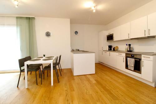 Apartamento Spacious Terrace Apt In Modern Klosterneuburg Building Top 2