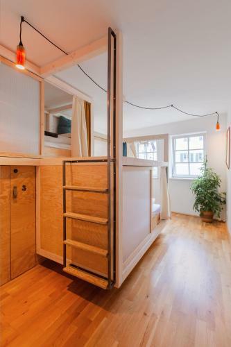 Montagu Hostel