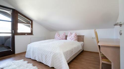 Apartamento Sch�ne 4-zimmer Wohnung Mitten In Den Alpen