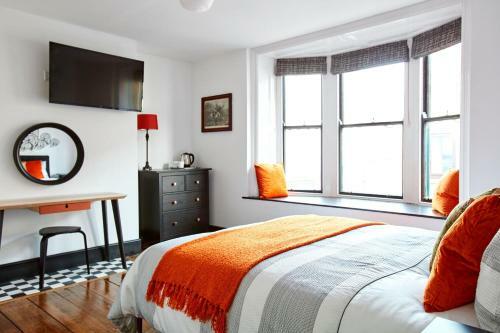 Hostal Jet Black Jewel