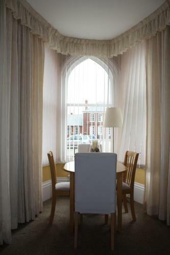 No2 Abbey View Apartment