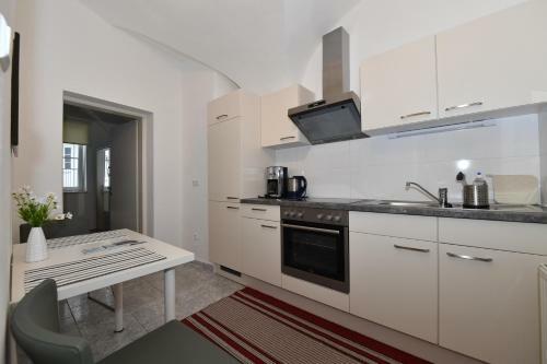 Apartments Alter Platz