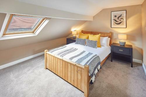 Host & Stay - Custard Cottage