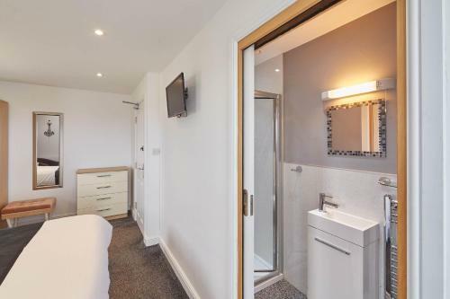 Host & Stay - Baye View