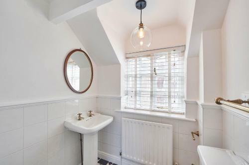 Host & Stay - Abbey View Cottage