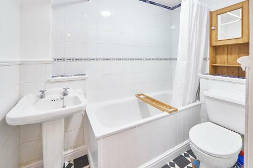 Host & Stay - Abbey View Cottage