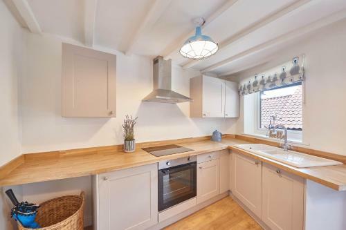 Host & Stay - Abbey View Cottage