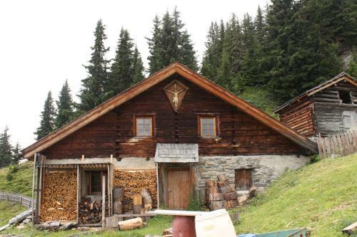 Hostal Garni Montana