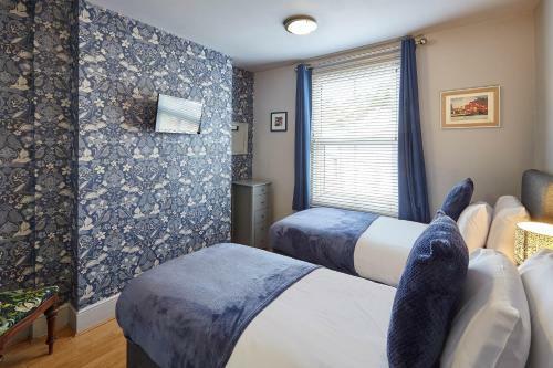 Host & Stay - May House