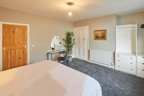 Host & Stay - 39 George Street