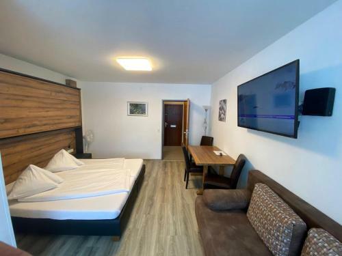 Haus 2 Top 69 - Lowbudget Studio Apartment