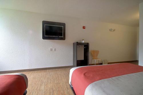 Motel 6