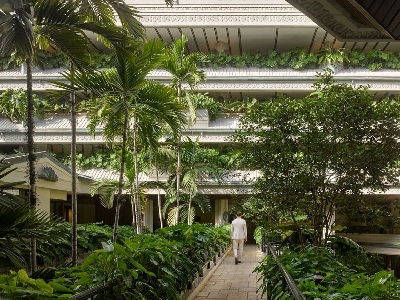 Mayfair Hotel And Spa