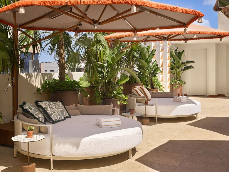 Mayfair Hotel And Spa