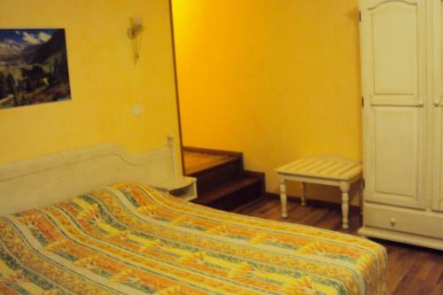 Logis Hotel Les 3b