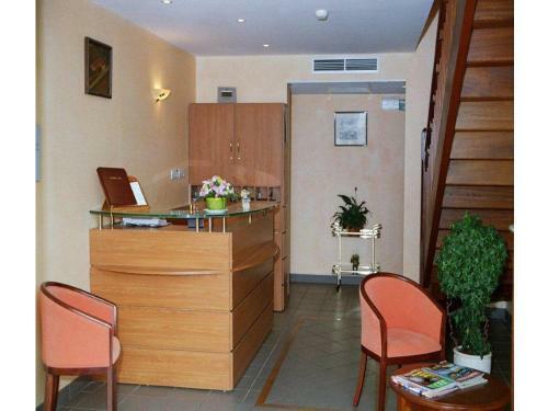 Logis Hotel Les 3b