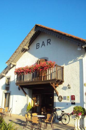 Logis Hotel Les 3b