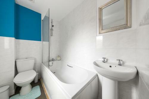 Royal House Wolverhampton - Perfect For Contractors & Large Groups