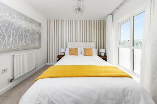 Royal House Wolverhampton - Perfect For Contractors & Large Groups
