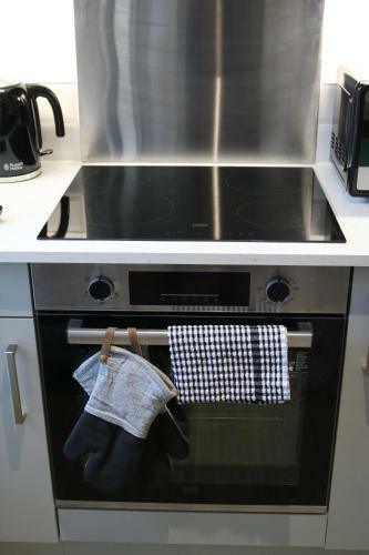1 George House, Wolverhampton - Studio Apartment