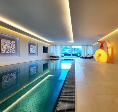 Chalet Belle Maison !ski-in Ski-out, Pool & Wellness!