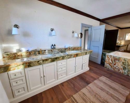 Chalet Belle Maison !ski-in Ski-out, Pool & Wellness!