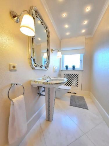 Chalet Belle Maison !ski-in Ski-out, Pool & Wellness!