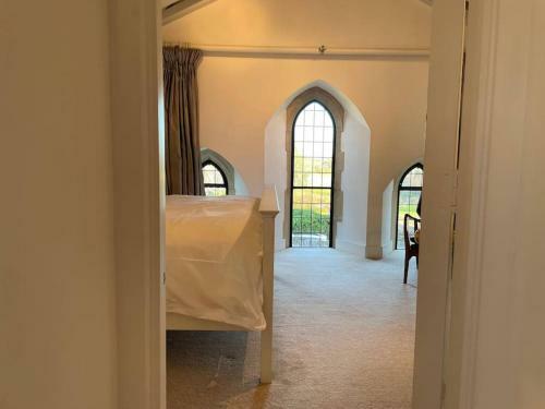 Unique Chapel House In Cotswolds