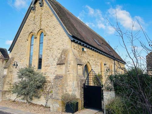 Unique Chapel House In Cotswolds
