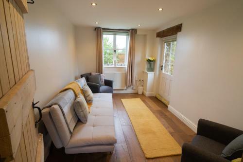 Large Welsh Cottage - Jubilee House