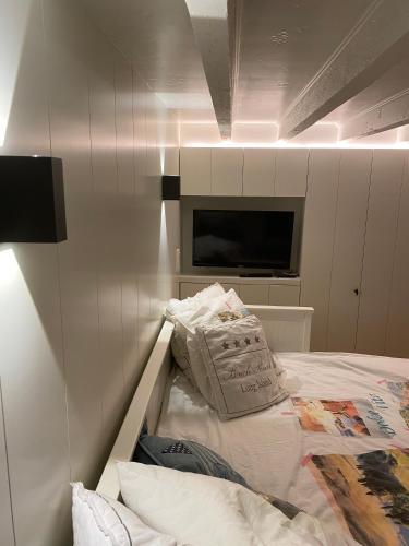 Charme Villa Le Chat Bott�