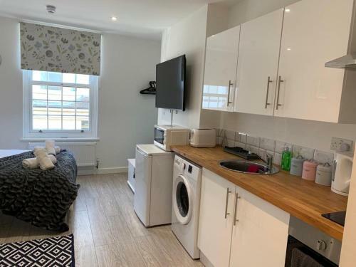 Thorn Apartments