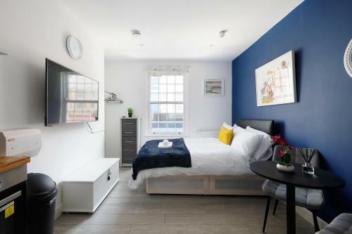 Thorn Apartments