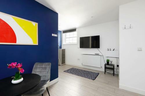 Thorn Apartments