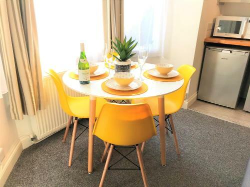 Grafton Seaside Apartment With Parking