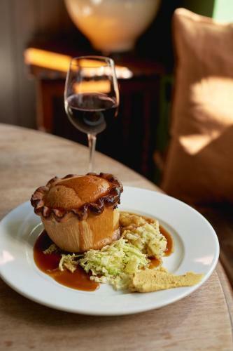 Posada The Bell & Crown