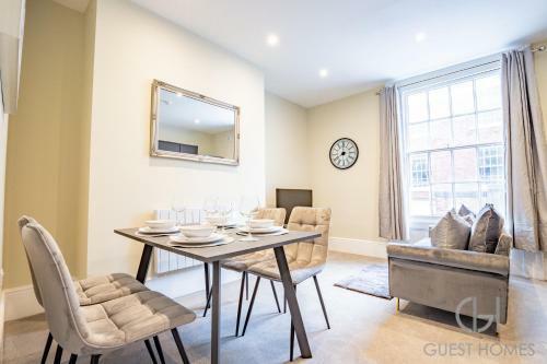 2 Bedroom Apartment In Worcester City Centre